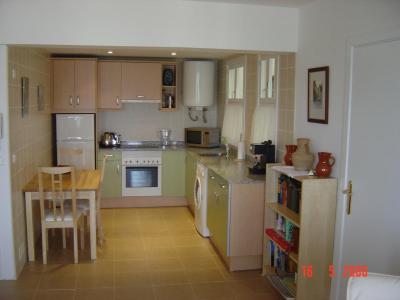 Kitchen dining area