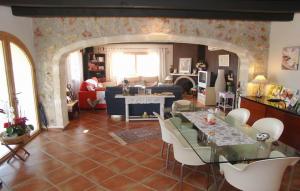 Longe/Dinig room